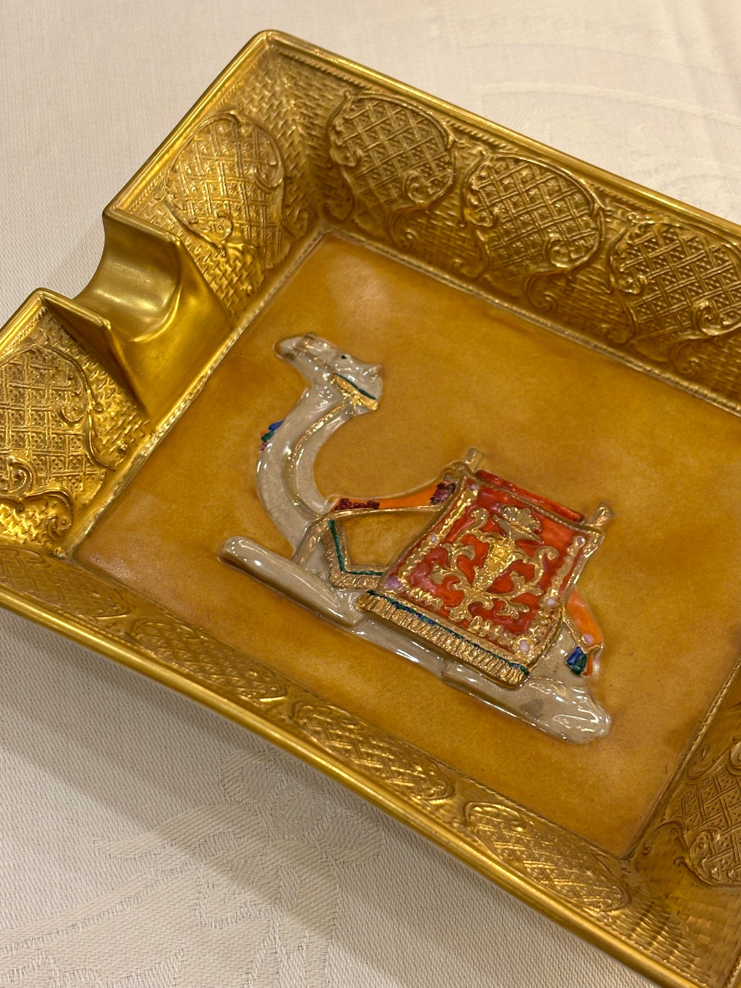 Camel Ashtray Natural Color-Gold