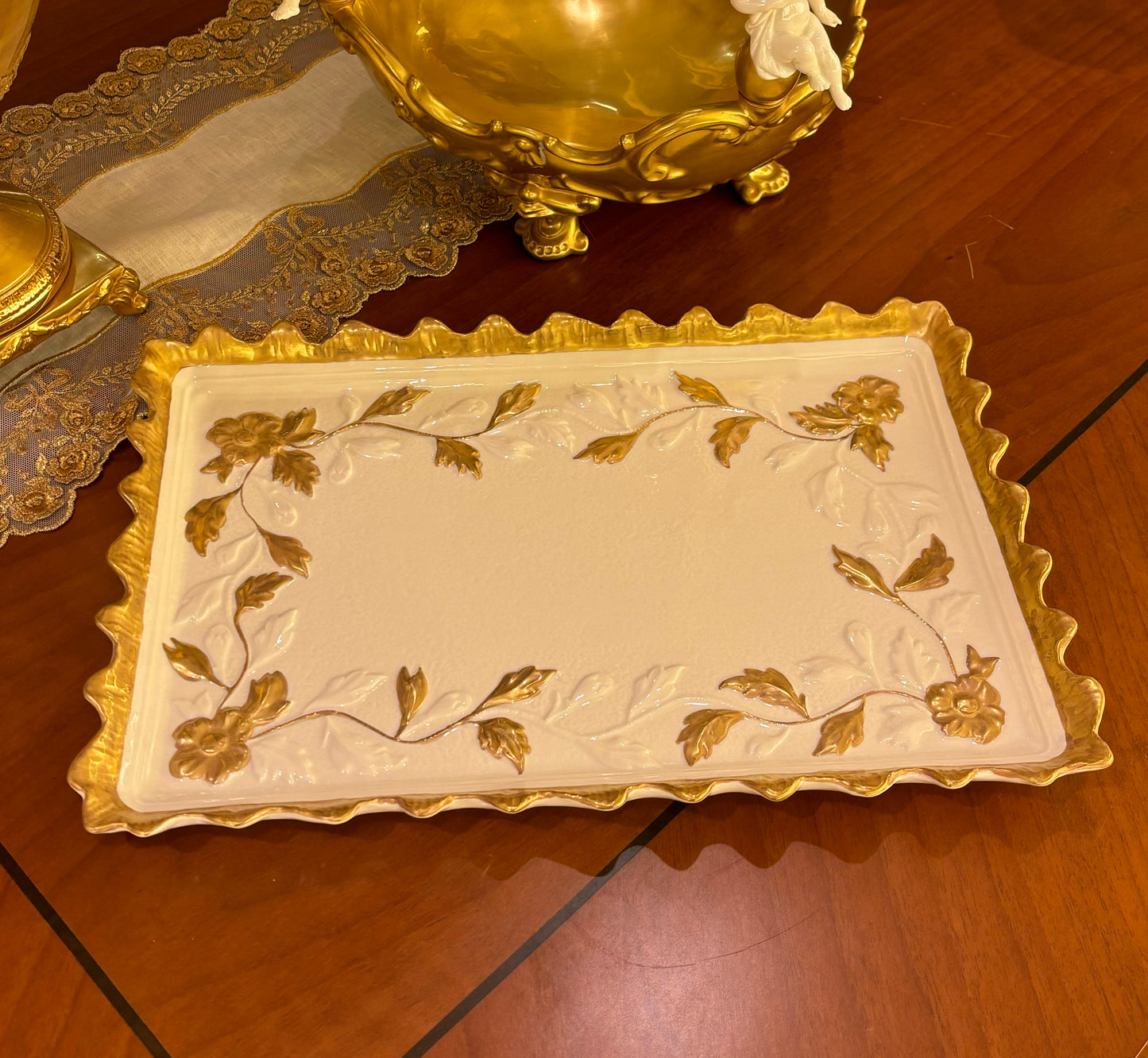 Taormina Rectangular Tray White-Antique Gold